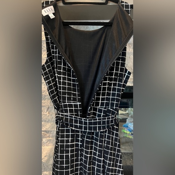Elle black and white checkered sleeveless A-"line dress size 12 - Picture 9 of 9